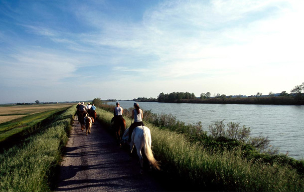 passeggiate a cavallo: Dormire nel Delta del Po